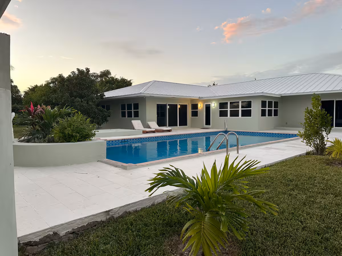 Freeport Home w/Pool