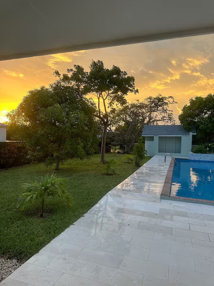 Freeport Home w/Pool - Image 4
